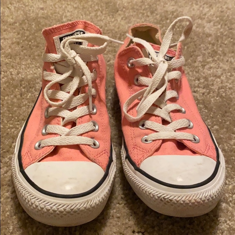 Light Pink Converse All Star
